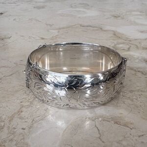 Vintage Birks 1968 Sterling Silver Floral Engraved 1” Wide Heavy Cuff Bracelet